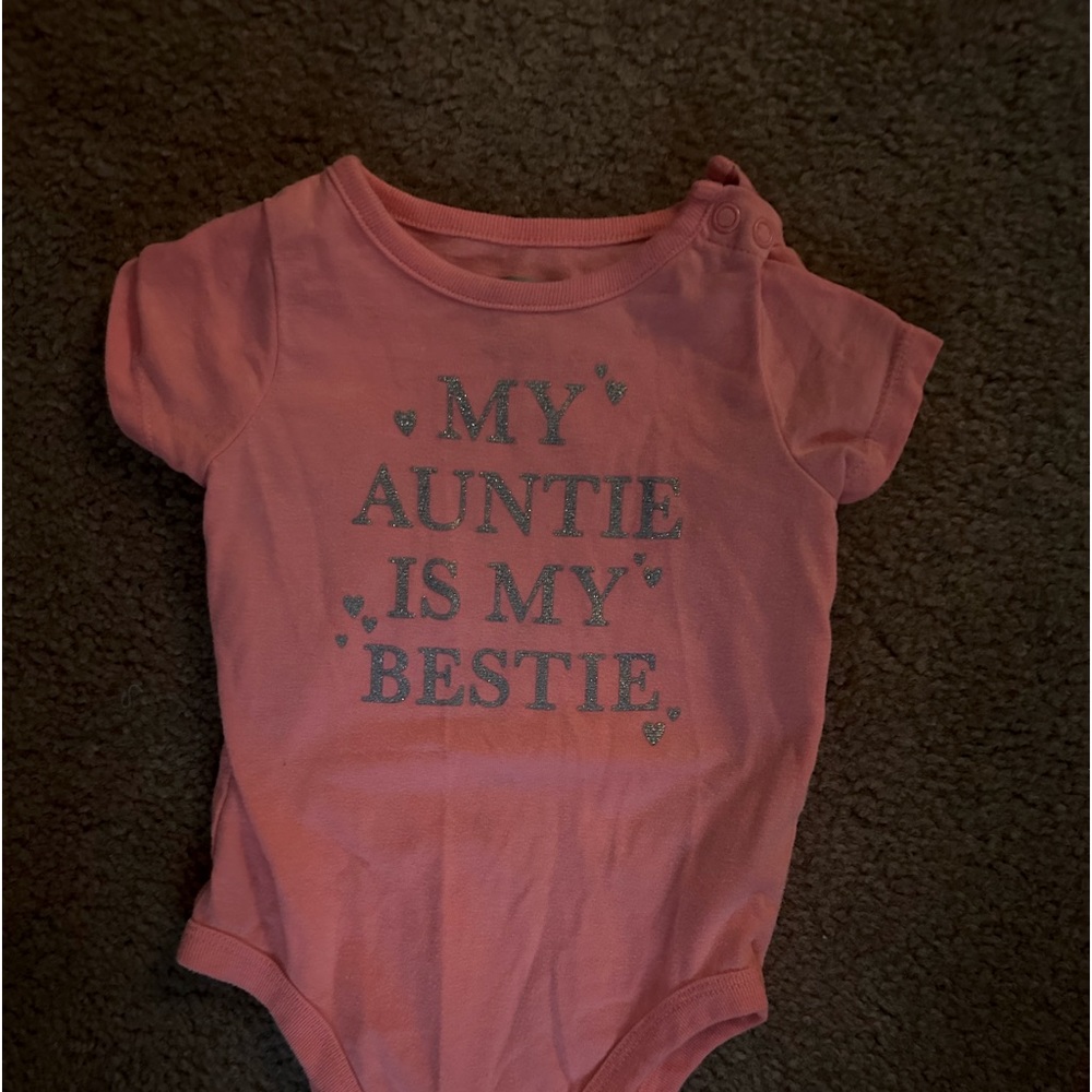 Onesie 6-9 months